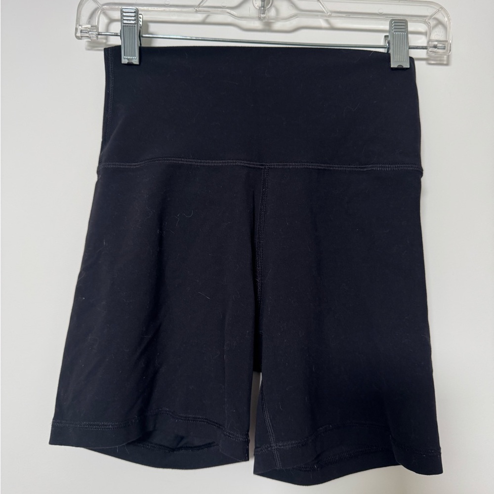 Aritzia TNAction Hi-Rise 5” Women’s Black Bike Shorts, size S